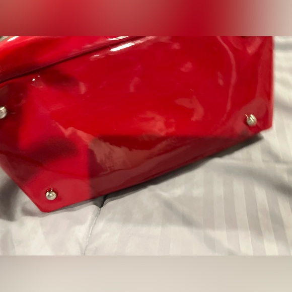 Red patten leather handbag - Picture 3 of 4